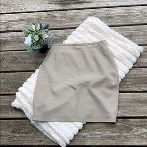 Cute vintage Banana Republic skirt ✨